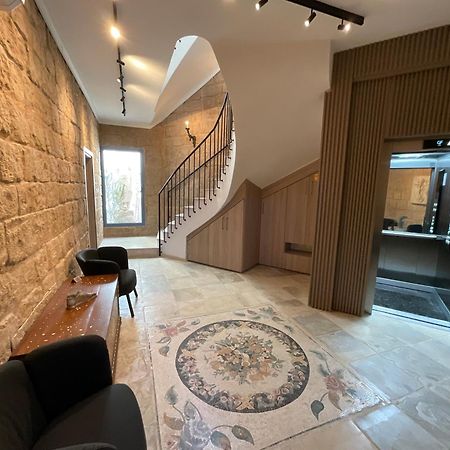Le Voyageur By The Sea - Furnished Rooms Larnaca Dış mekan fotoğraf