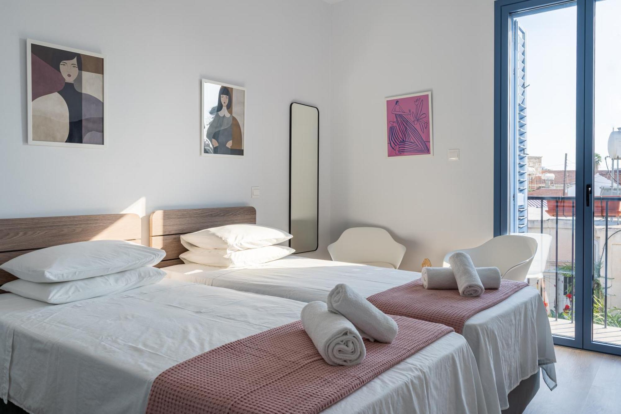 Le Voyageur By The Sea - Furnished Rooms Larnaca Dış mekan fotoğraf
