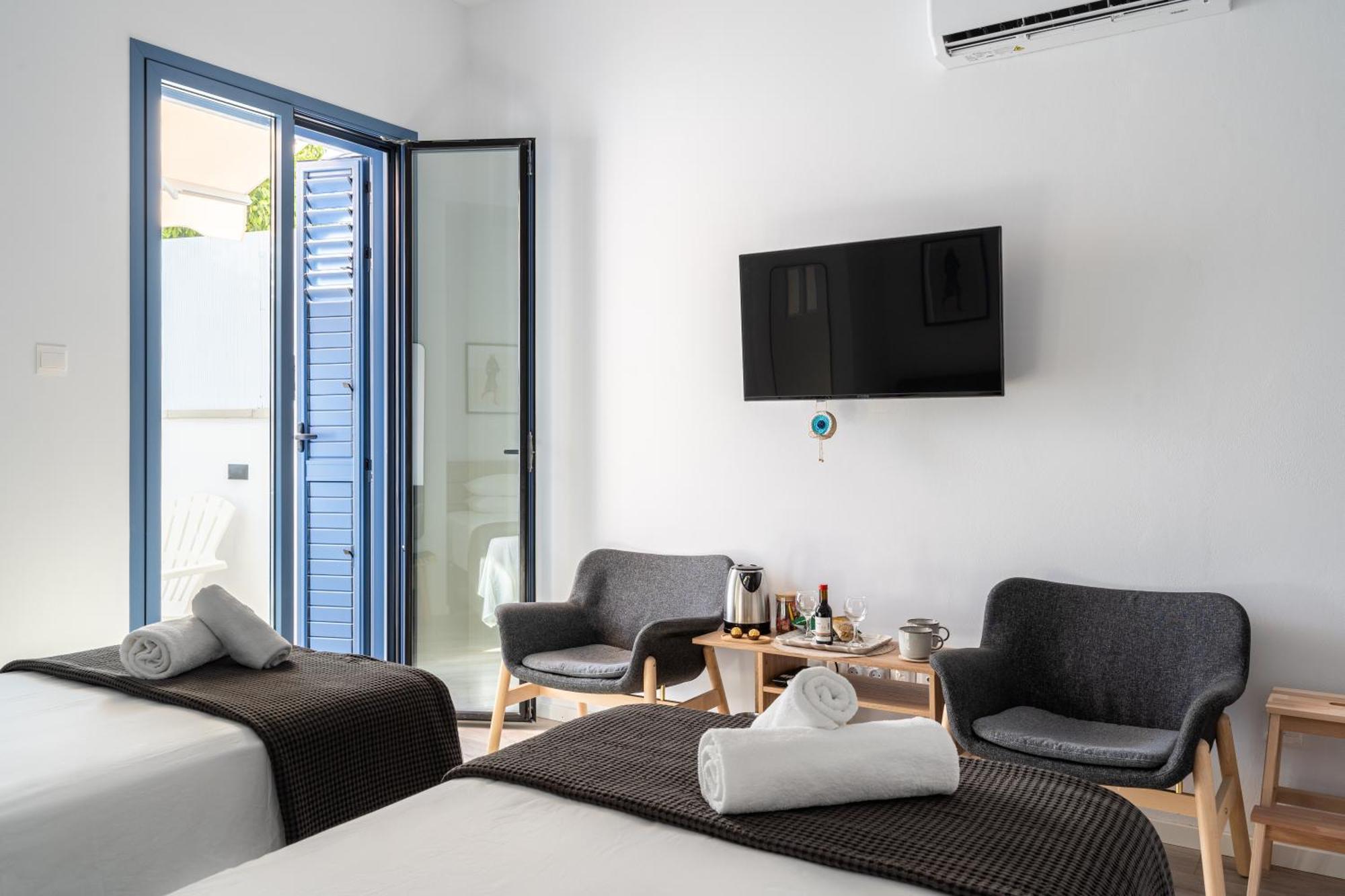 Le Voyageur By The Sea - Furnished Rooms Larnaca Dış mekan fotoğraf